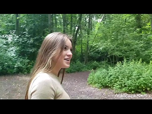 ❤️ エベリナに公共の場でのファックを提案した。彼女はイエスと言った。そして、私は彼女のお尻をファックし、彼女の口の中にザーメンを入れた。そして彼女は小便をした。 ️❌ ロシアポルノ ❌️
